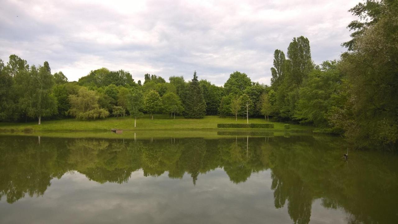 Gite Des Etangs De Beaulieu Le Plessis-Dorin Eksteriør bilde
